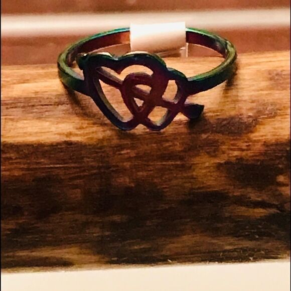 2 Heart Arrow Ring - Picture 2 of 5